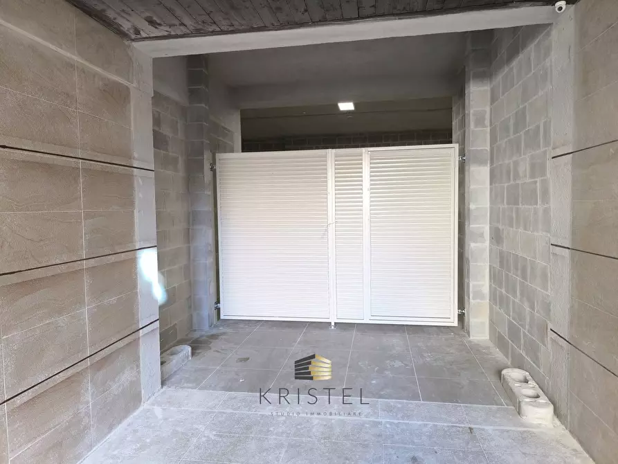 Immagine 8 di Box auto in vendita  in VIALE GUGLIELMO MARCONI 120 a Pescara