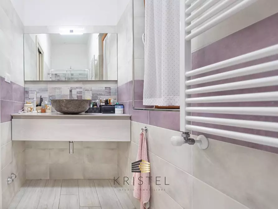 Immagine 11 di Appartamento in vendita  in VIA DEI PELIGNI 19 a Pescara