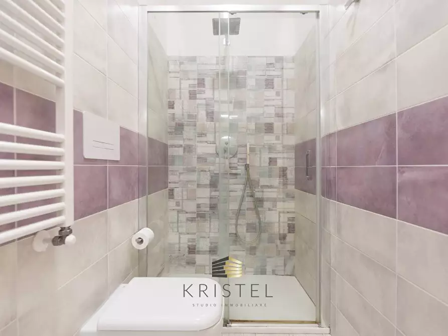 Immagine 12 di Appartamento in vendita  in VIA DEI PELIGNI 19 a Pescara