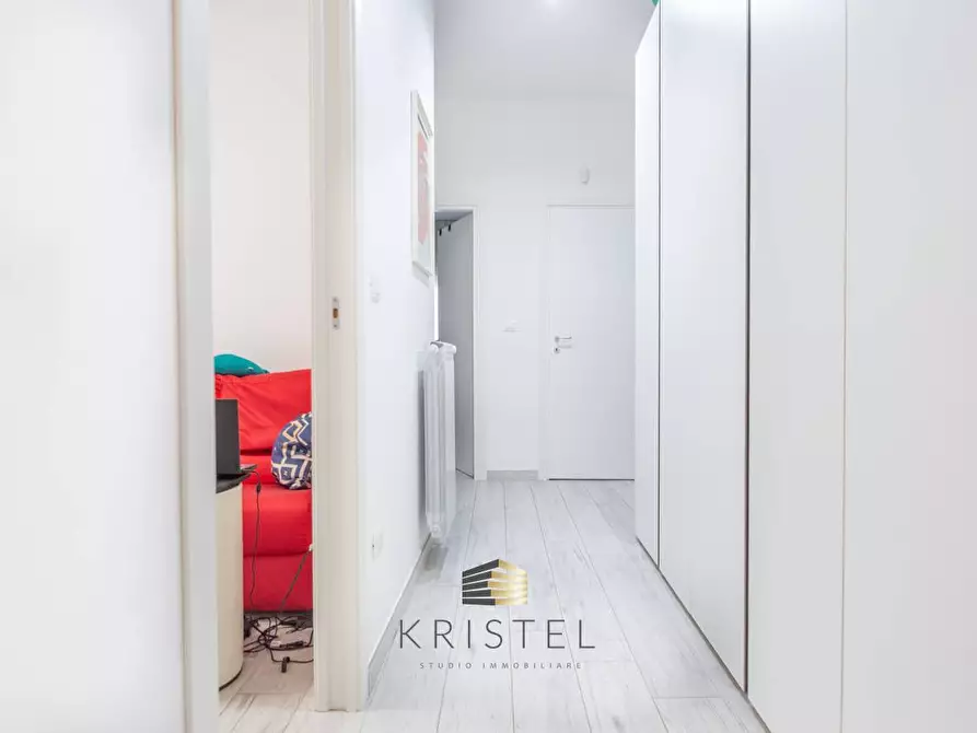 Immagine 13 di Appartamento in vendita  in VIA DEI PELIGNI 19 a Pescara