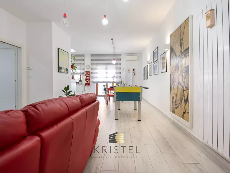 Immagine 5 di Appartamento in vendita  in VIA DEI PELIGNI 19 a Pescara