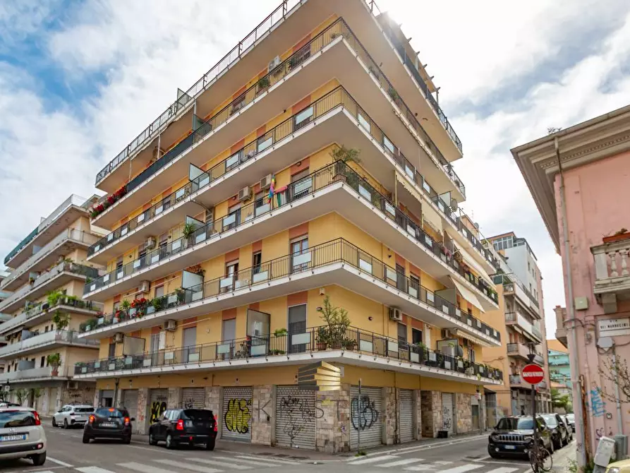 Immagine 21 di Appartamento in vendita  in VIA DEI PELIGNI 19 a Pescara