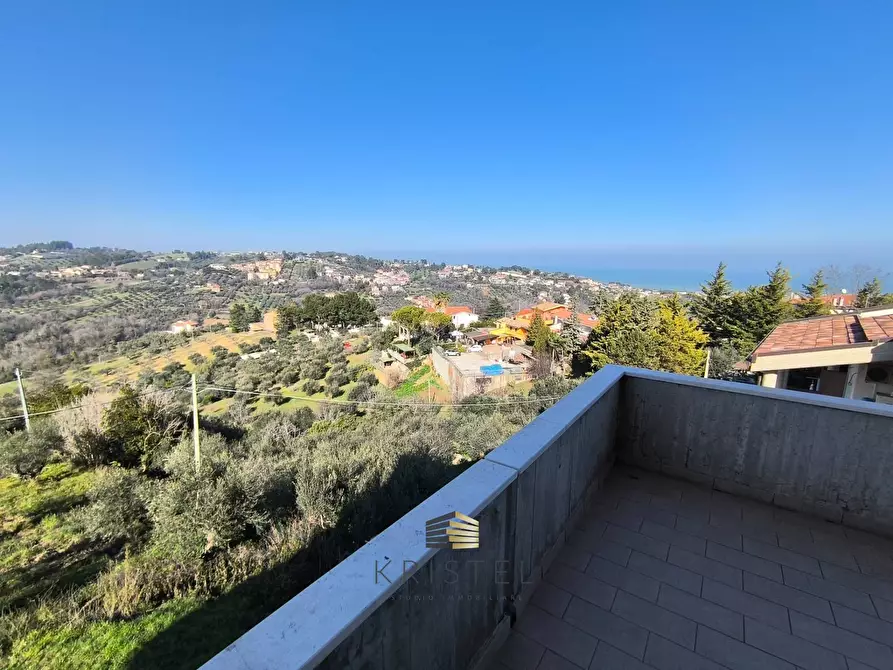 Immagine 43 di Casa semindipendente in vendita  in Strada Vicinale San Michele 31 a Pescara