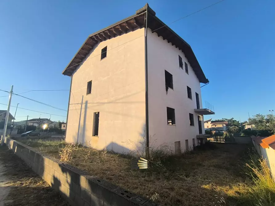 Immagine 31 di Casa indipendente in vendita  in VIA CONGIUNTI 5 a Brittoli