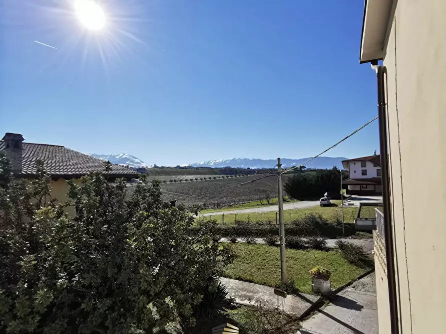 Immagine 1 di Casa indipendente in vendita  in CONTRADA SAN MARTINO 4 a Abbateggio