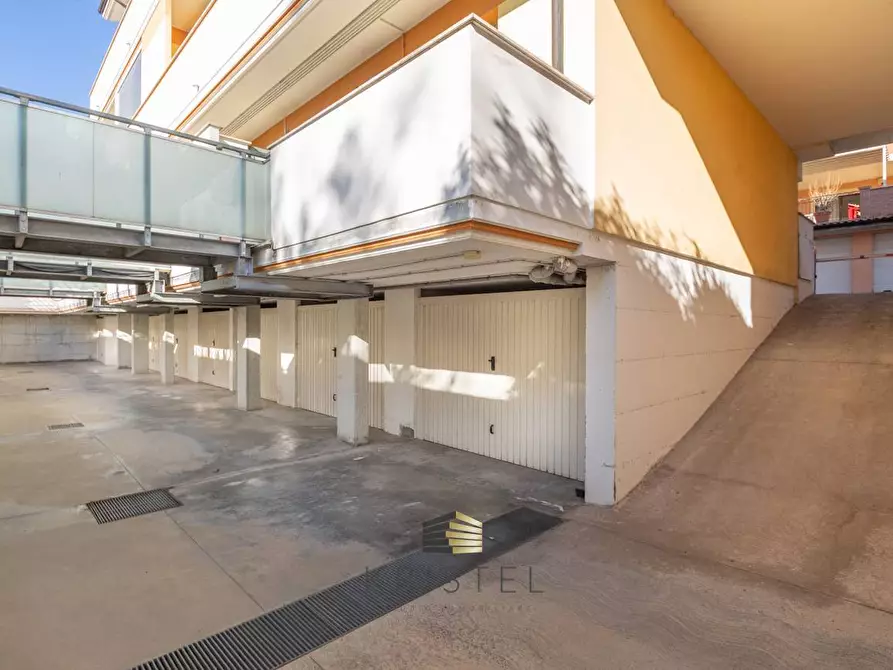 Immagine 35 di Multiproprietà in vendita  in VIA PASQUALE CELOMMI 9 / 8 a Pescara