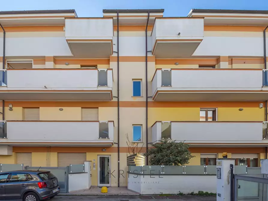 Immagine 37 di Multiproprietà in vendita  in VIA PASQUALE CELOMMI 9 / 8 a Pescara