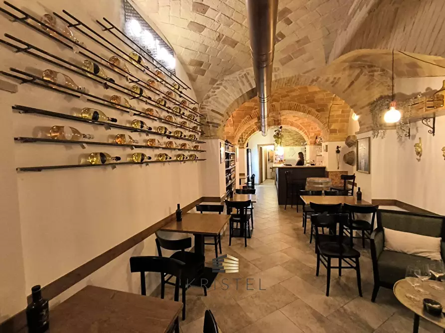 Immagine 1 di Locale commerciale in vendita  in VIA PORTA PESCARA 25 a Chieti