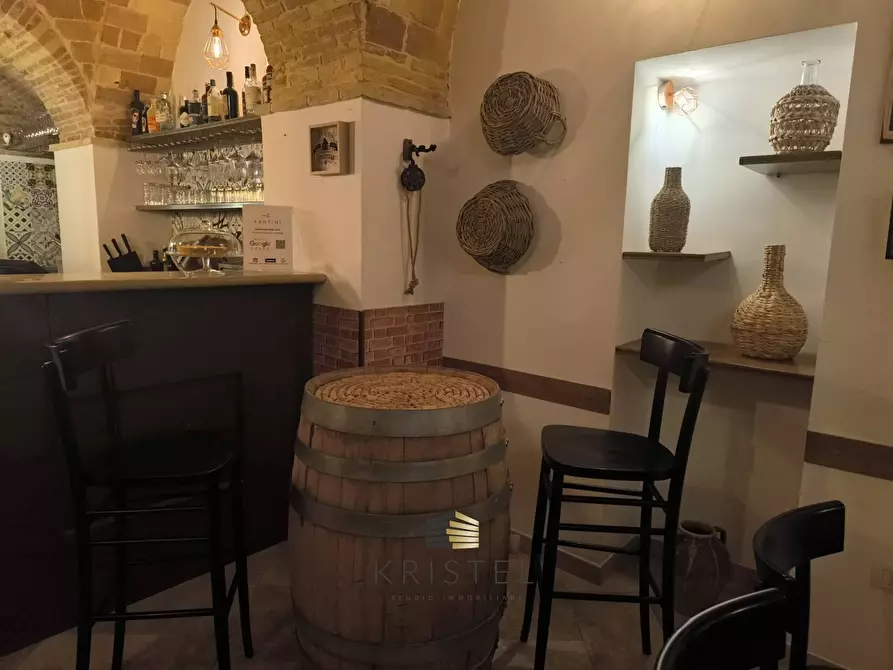 Immagine 18 di Locale commerciale in vendita  in VIA PORTA PESCARA 25 a Chieti