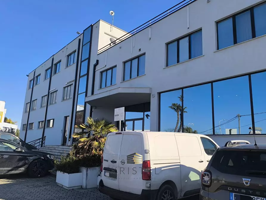 Immagine 13 di Ufficio in affitto  in VIA ATERNO 20 a Paglieta