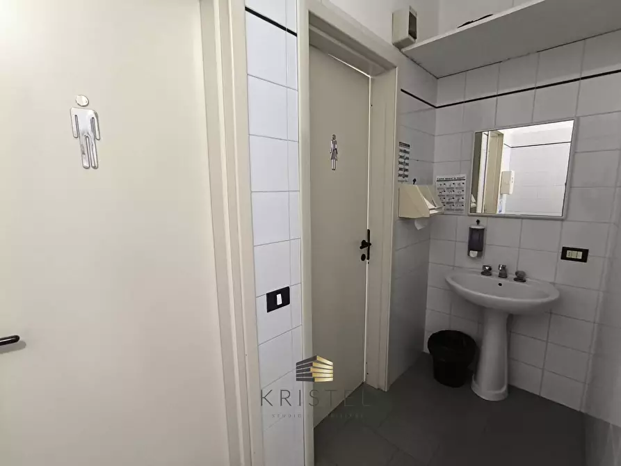 Immagine 13 di Ufficio in affitto  in VIA ATERNO 20 a Paglieta