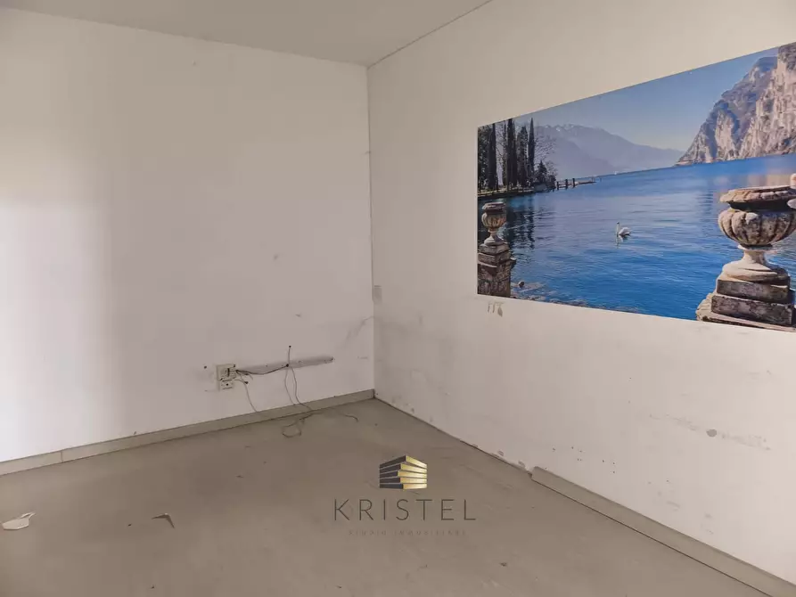 Immagine 4 di Attività commerciale in affitto  in VIALE EUROPA 128 a Brittoli