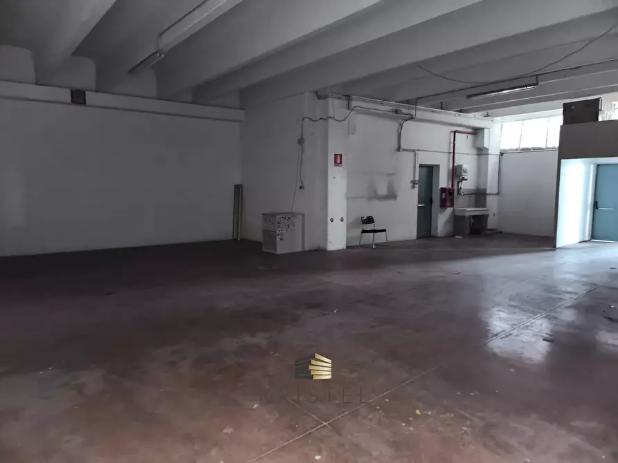 Immagine 10 di Attività commerciale in affitto  in VIALE EUROPA 128 a Brittoli