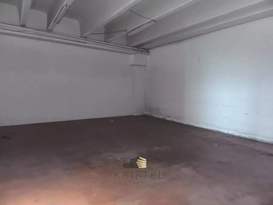 Immagine 12 di Attività commerciale in affitto  in VIALE EUROPA 128 a Brittoli