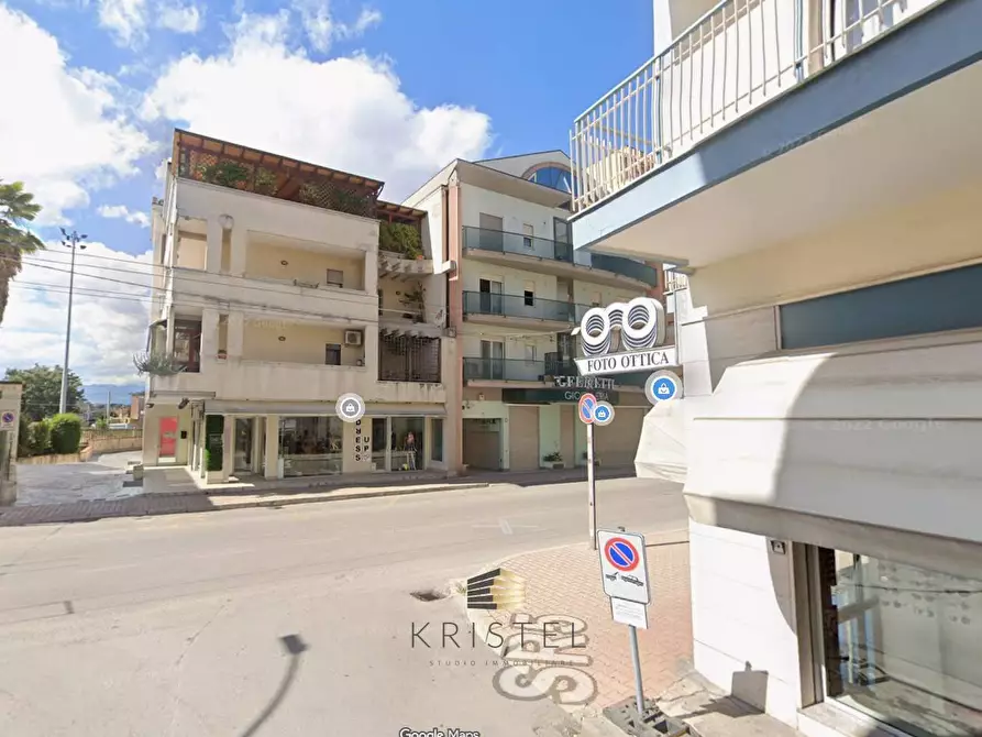 Immagine 17 di Locale commerciale in vendita  in VIALE BENEDETTO CROCE 93 a Chieti