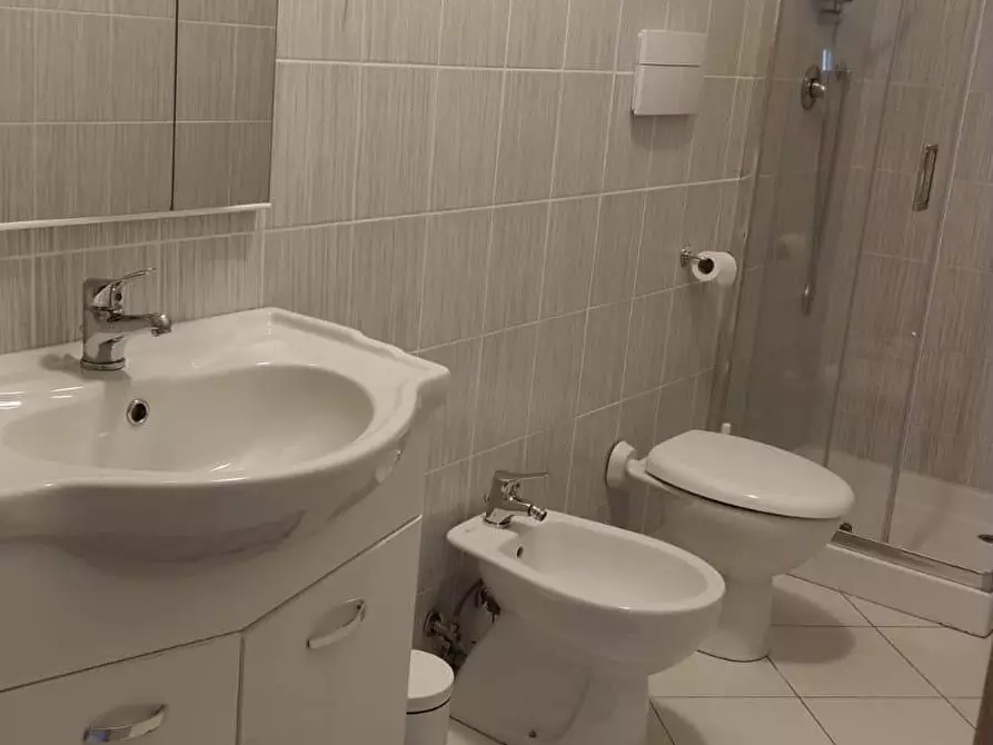 Immagine 12 di Appartamento in vendita  in VIA EDOARDO DE FILIPPO 14 a Vasto