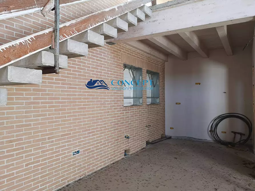 Immagine 4 di Casa semindipendente in vendita  in via Torretta snc a Ancarano