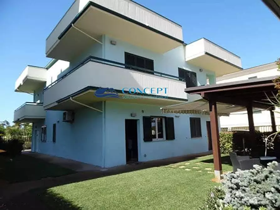 Immagine 1 di Villa in vendita  in via Capri snc a Martinsicuro