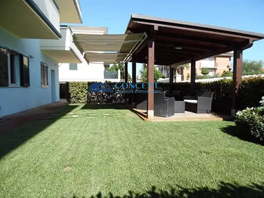 Immagine 2 di Villa in vendita  in via Capri snc a Martinsicuro