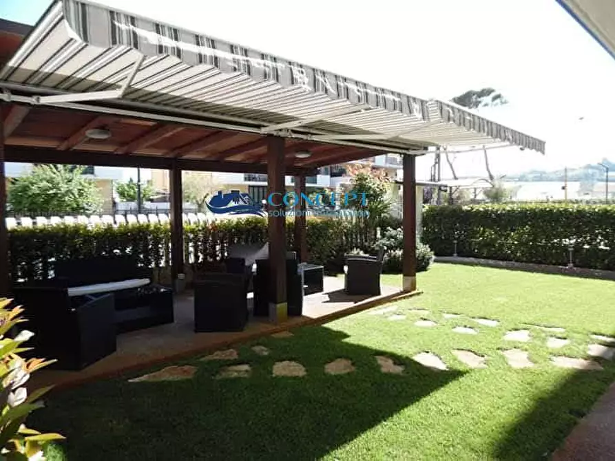 Immagine 14 di Villa in vendita  in via Capri snc a Martinsicuro