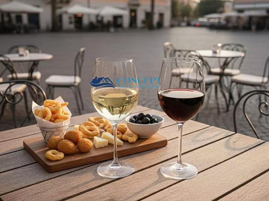 Immagine 5 di Attività commerciale in vendita  in viale De Gasperi snc a San Benedetto Del Tronto