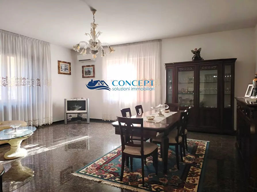 Immagine 3 di Villa in vendita  in via U. Foscolo a Corropoli