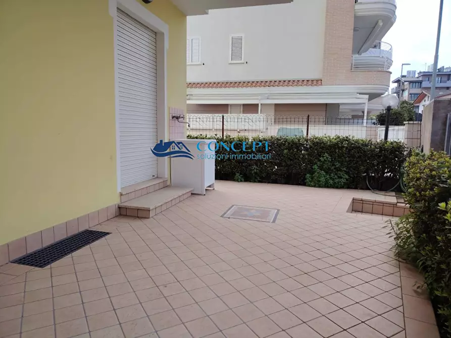 Immagine 8 di Appartamento in vendita  in lungomare Marconi snc a Alba Adriatica