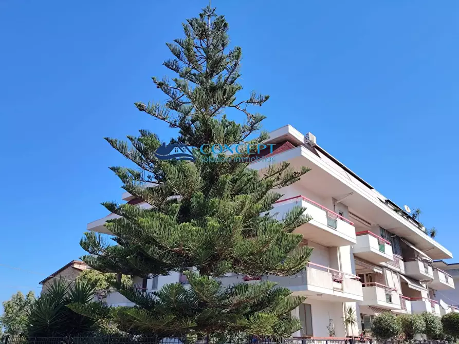 Immagine 8 di Appartamento in vendita  in via Vomano 1 a Martinsicuro