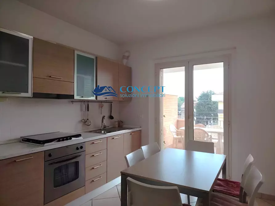 Immagine 5 di Appartamento in vendita  in via G. D'Annunzio snc a Tortoreto