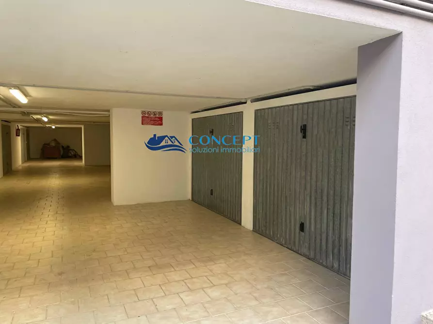 Immagine 1 di Box auto in vendita  in via Verona snc a Martinsicuro