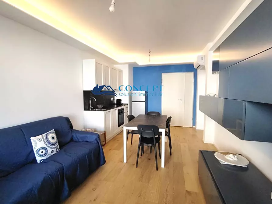 Immagine 6 di Appartamento in vendita  in Lungomare Italia snc a Martinsicuro