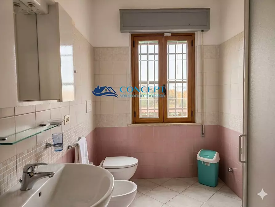 Immagine 5 di Villa in vendita  in via Casone snc a Martinsicuro