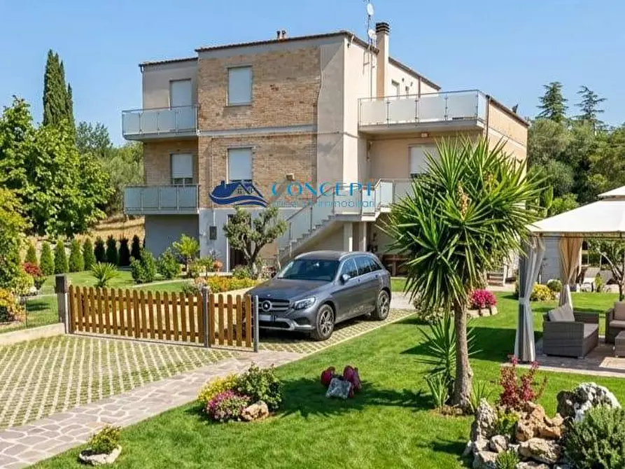 Immagine 23 di Casa semindipendente in vendita  in contrada Pignotto snc a Ancarano