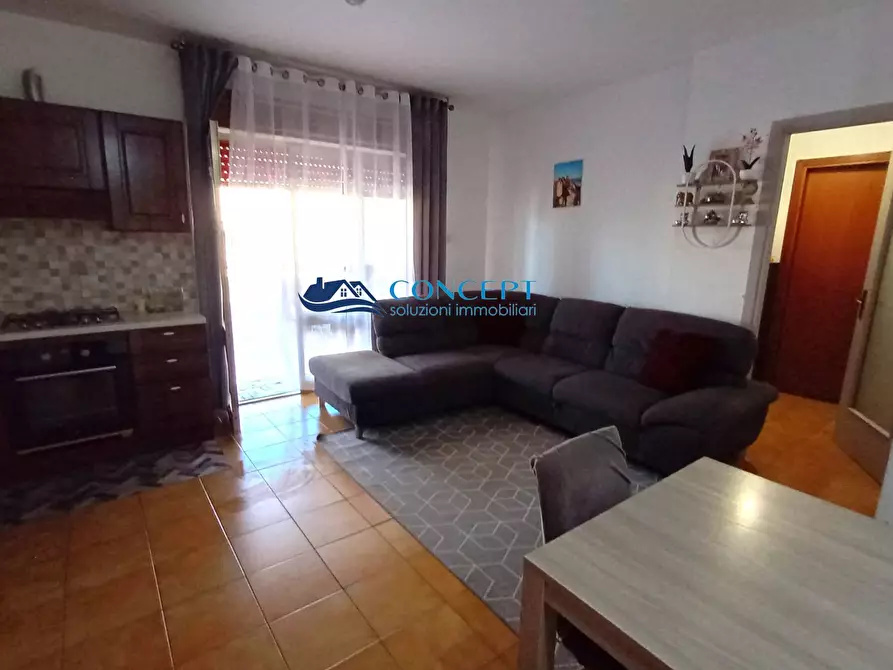 Immagine 3 di Appartamento in vendita  in via Vomano snc a Martinsicuro