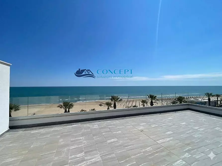 Immagine 6 di Appartamento in vendita  in lungomare Sirena snc a Tortoreto