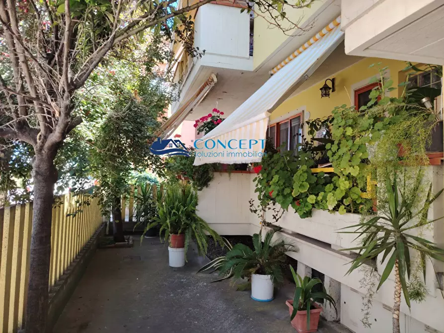 Immagine 19 di Appartamento in vendita  in via Vomano snc a Martinsicuro