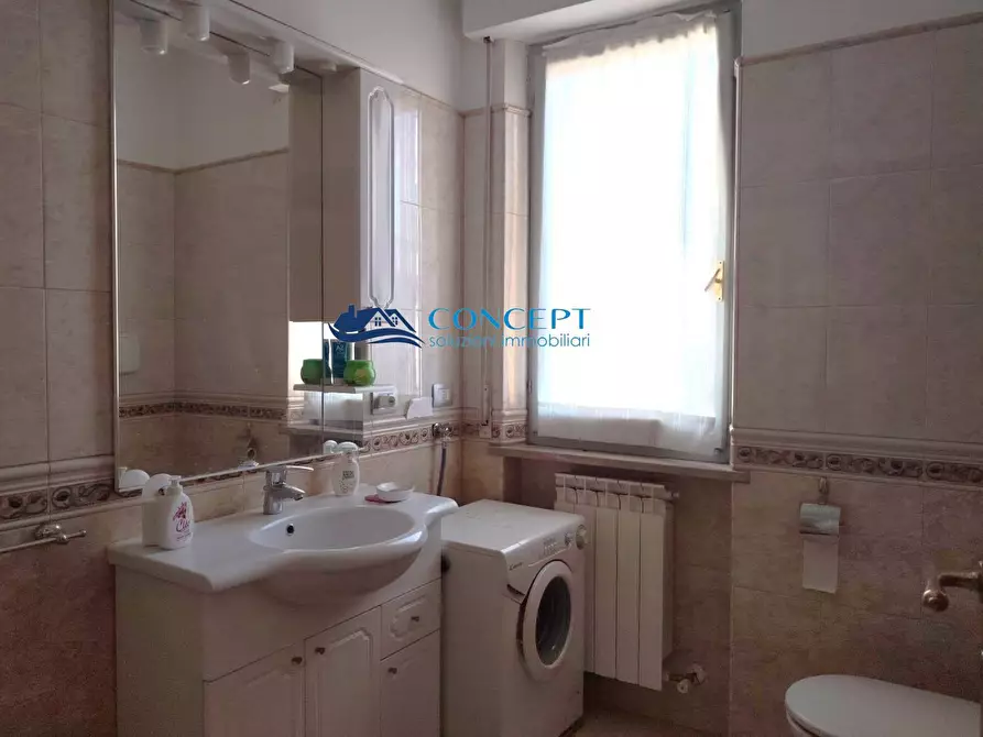 Immagine 8 di Appartamento in vendita  in lungomare Italia snc a Martinsicuro