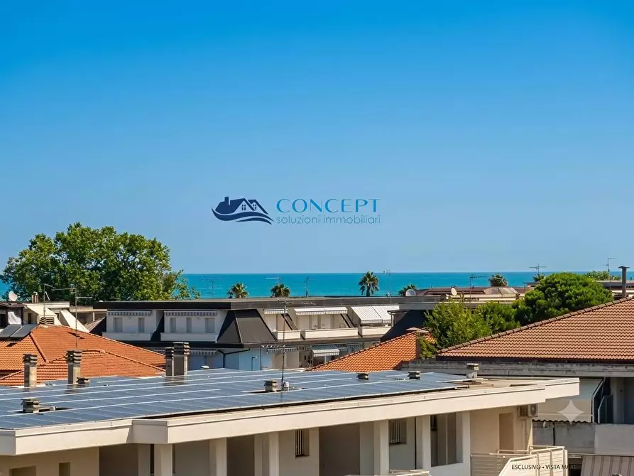 Immagine 1 di Appartamento in vendita  in via Verrazzano snc a Martinsicuro
