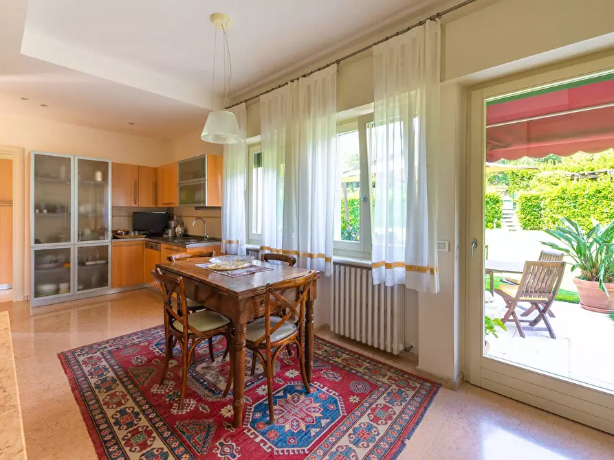 Immagine 24 di Villa in vendita  in P. Farinati 4 a Garda