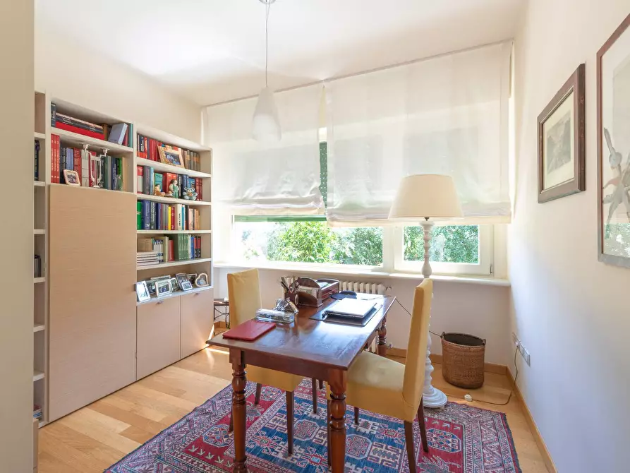 Immagine 31 di Villa in vendita  in P. Farinati 4 a Garda