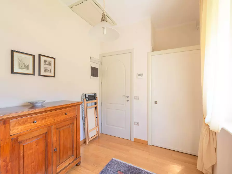 Immagine 34 di Villa in vendita  in P. Farinati 4 a Garda