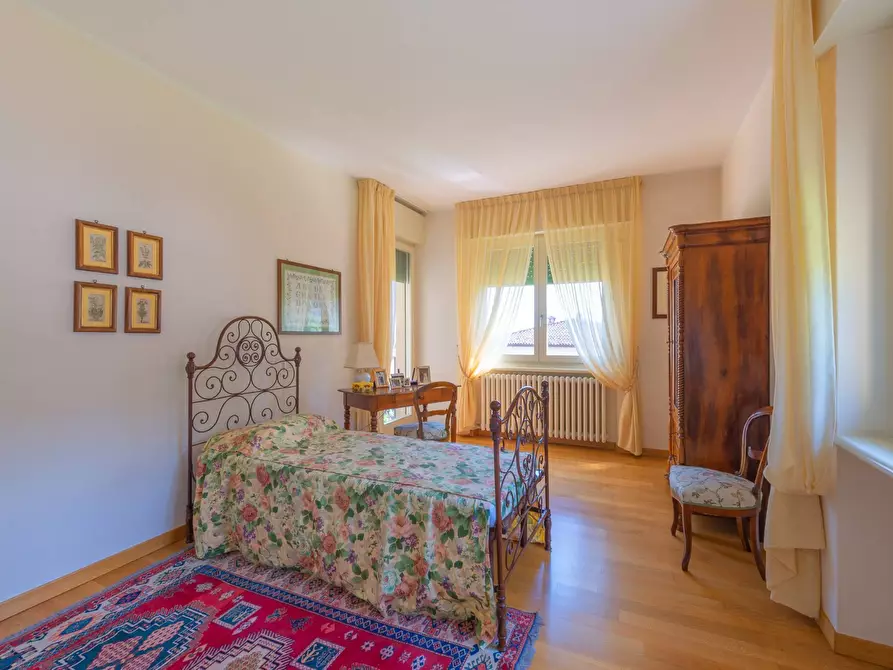 Immagine 35 di Villa in vendita  in P. Farinati 4 a Garda