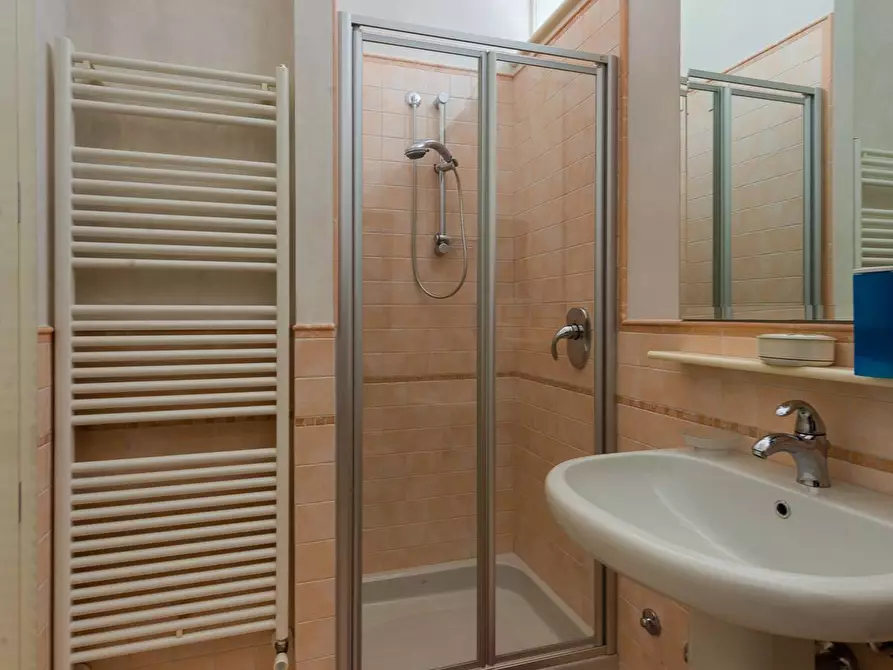 Immagine 38 di Villa in vendita  in P. Farinati 4 a Garda