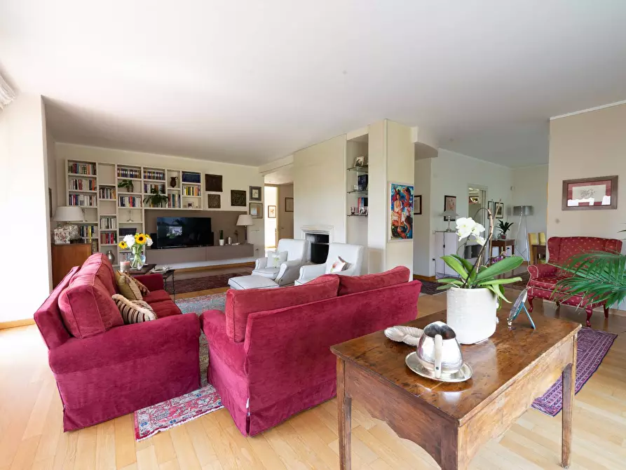 Immagine 40 di Villa in vendita  in P. Farinati 4 a Garda