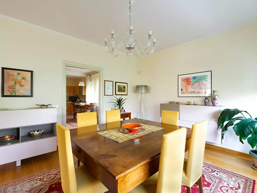 Immagine 42 di Villa in vendita  in P. Farinati 4 a Garda