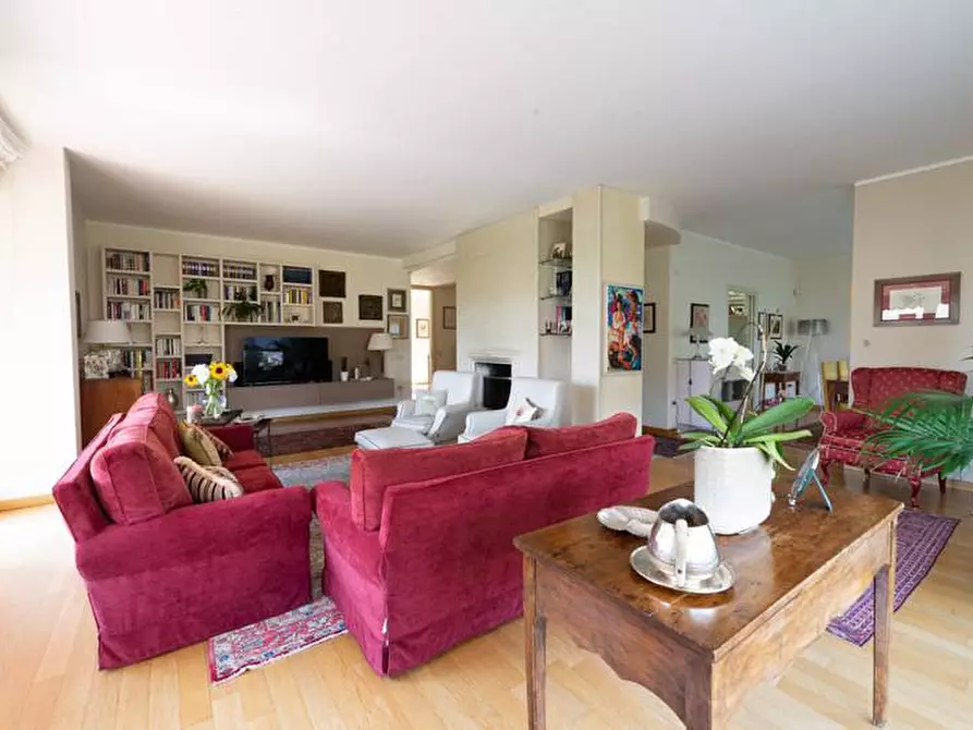 Immagine 47 di Villa in vendita  in P. Farinati 4 a Garda