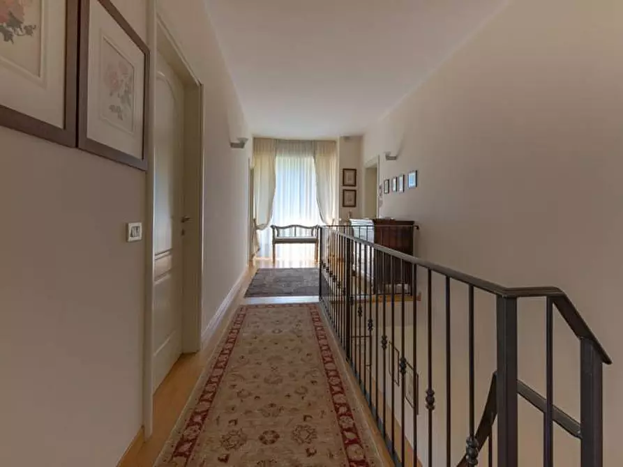 Immagine 52 di Villa in vendita  in P. Farinati 4 a Garda