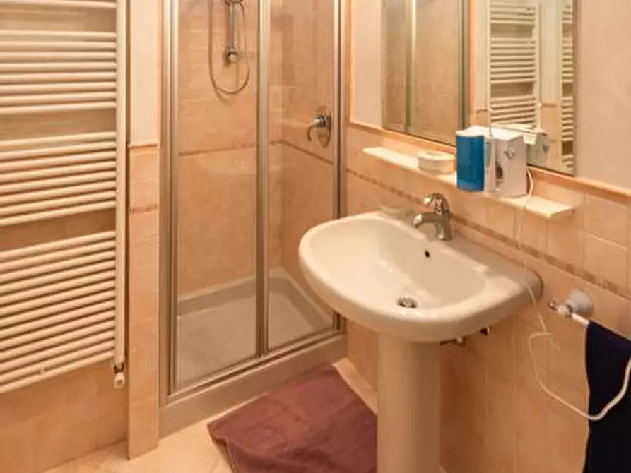 Immagine 53 di Villa in vendita  in P. Farinati 4 a Garda