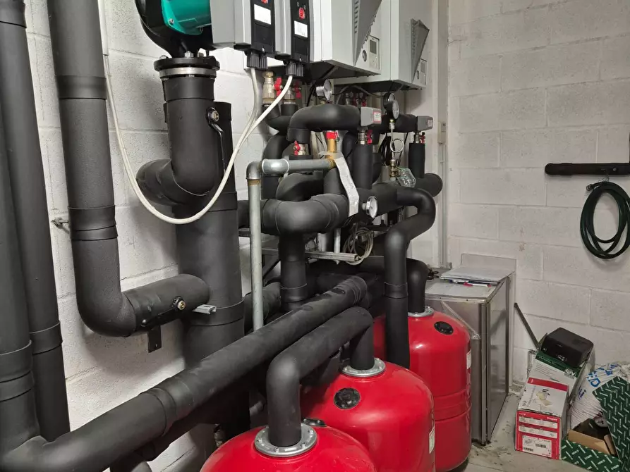 Immagine 7 di Ufficio in vendita  in Via Valpolicella 49 a San Pietro In Cariano