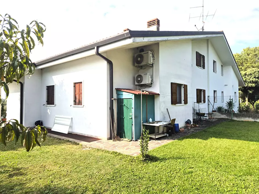 Immagine 6 di Casa semindipendente in vendita  in via Pietro Mascagni 6 a Buttapietra